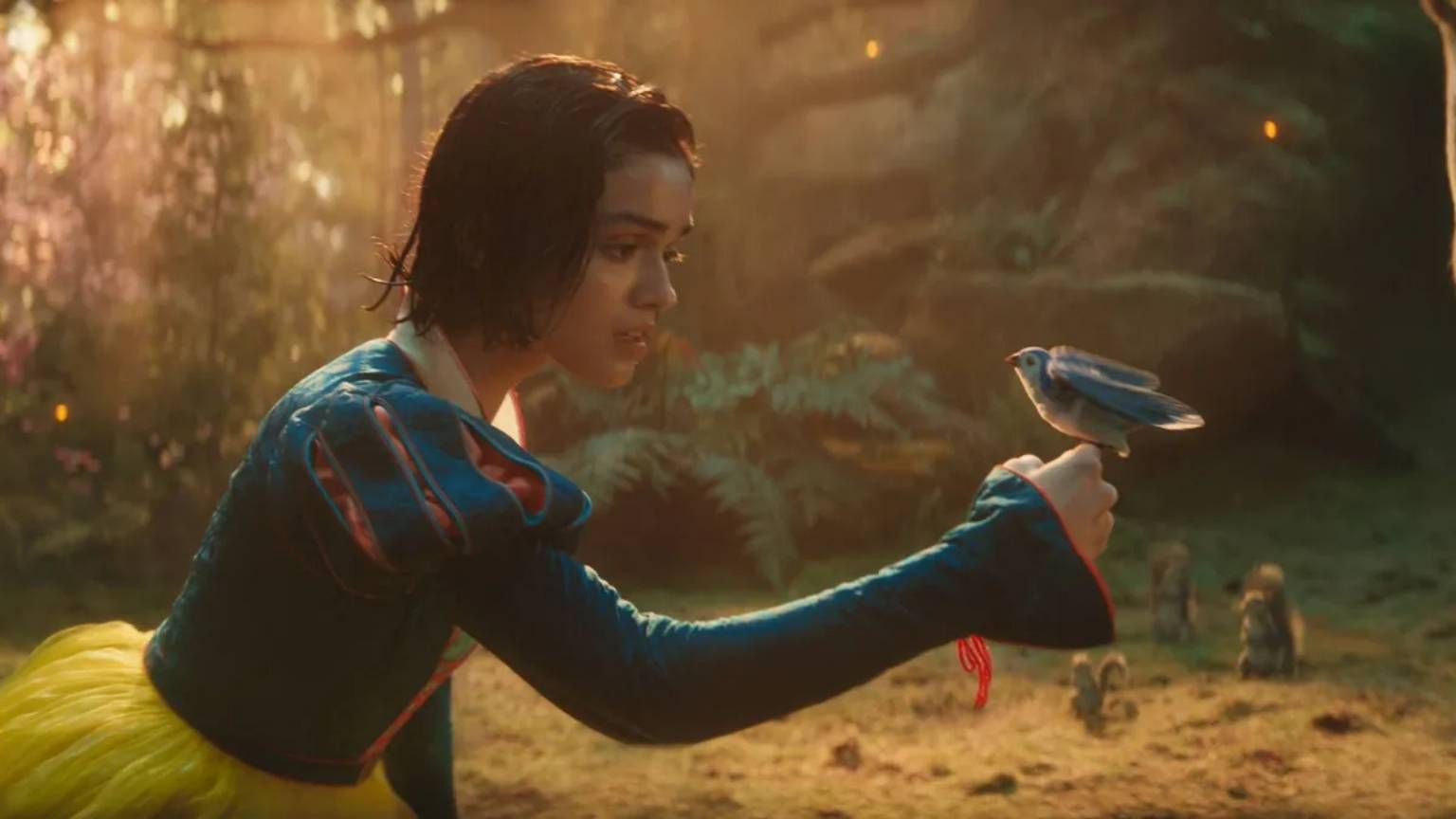 Novo trailer de Branca de Neve revela atualizações no remake live-action da Disney