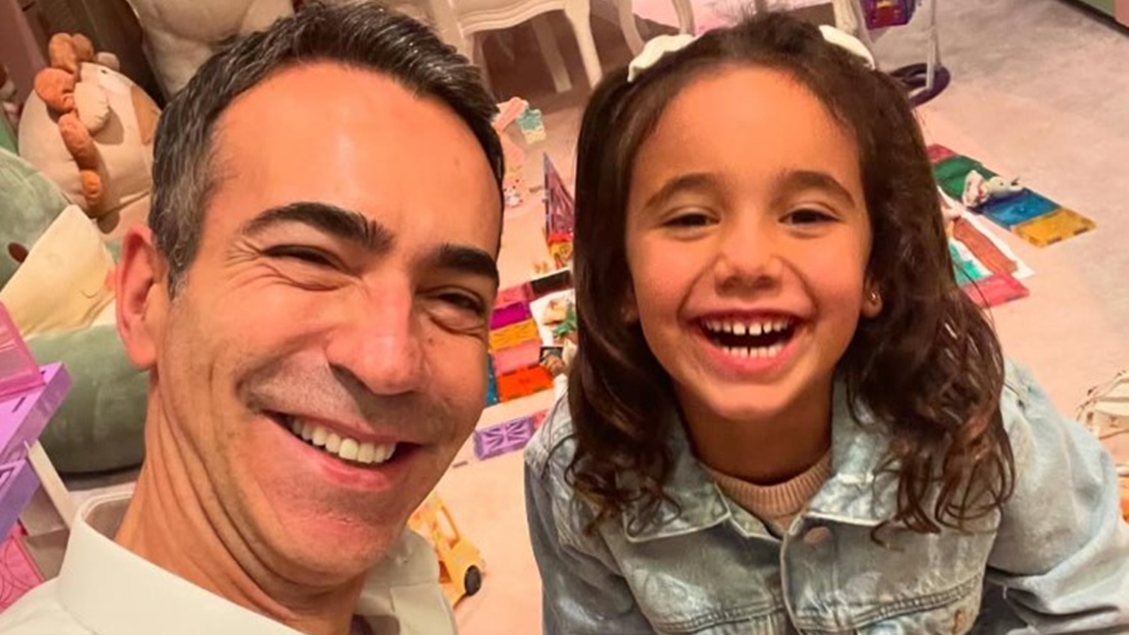 César Tralli e Manuella - Foto: Reprodução / Instagram @cesartralli