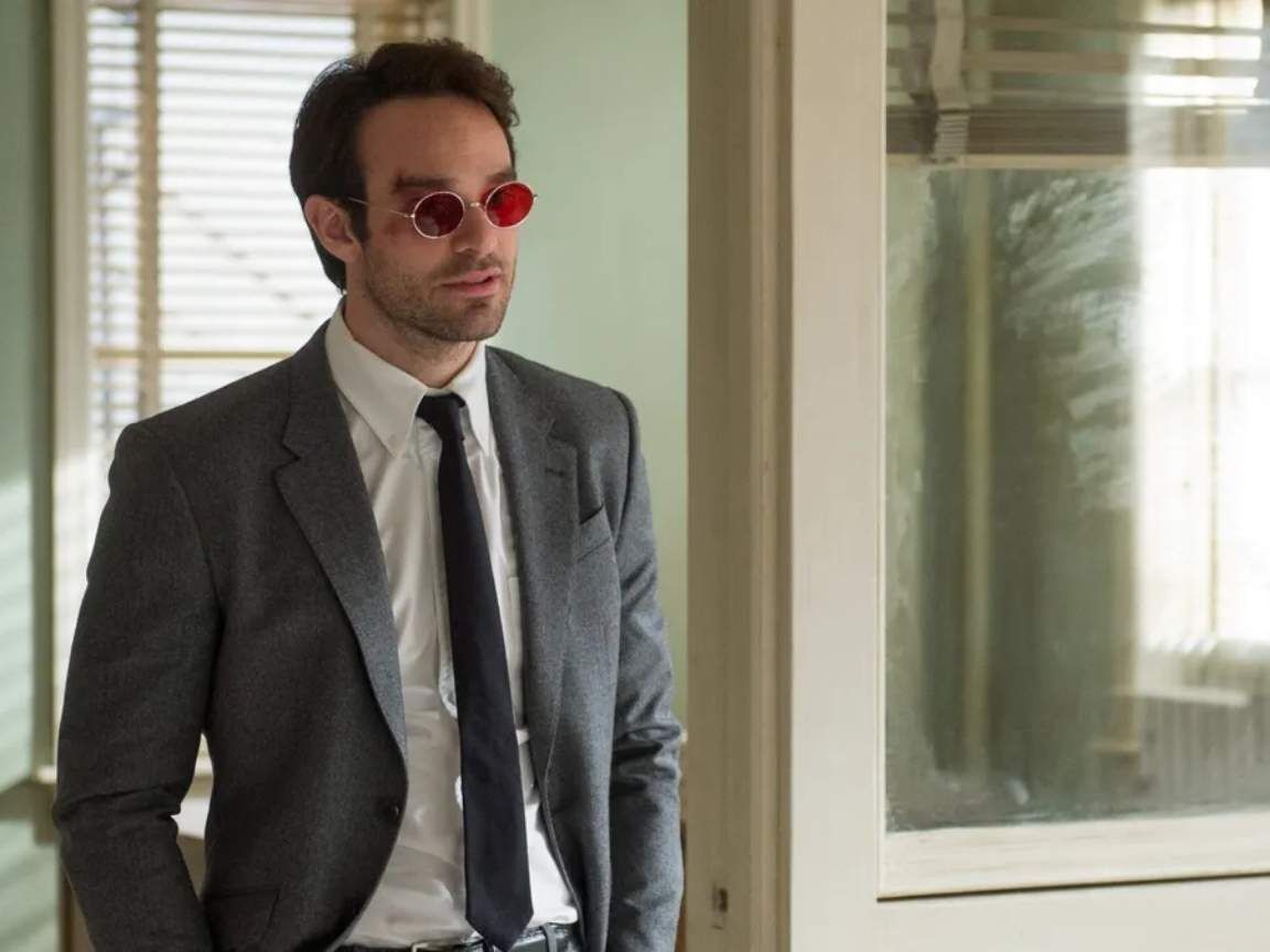 Charlie Cox diz que nova série do Demolidor é tão sombria quanto a original