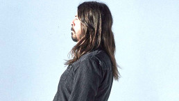 Dave Grohl passará Natal com a família após escândalo pessoal e reconciliação em andamento