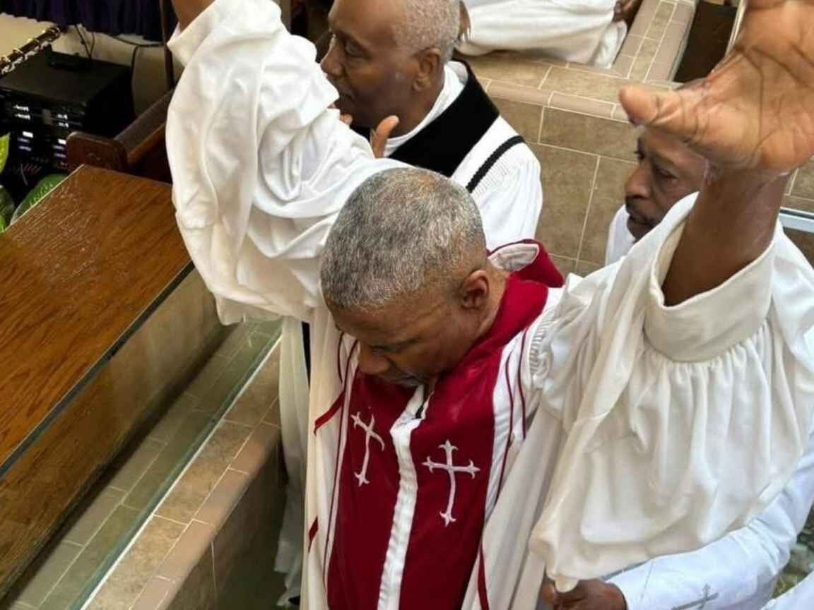 Denzel Washington surpreende ao revelar batismo e compromisso com a fé