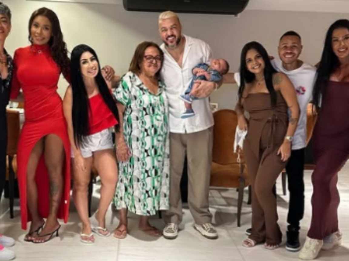 Belo e Gracyanne Barbosa celebram Natal juntos, apesar do divórcio após 16 anos de casamento