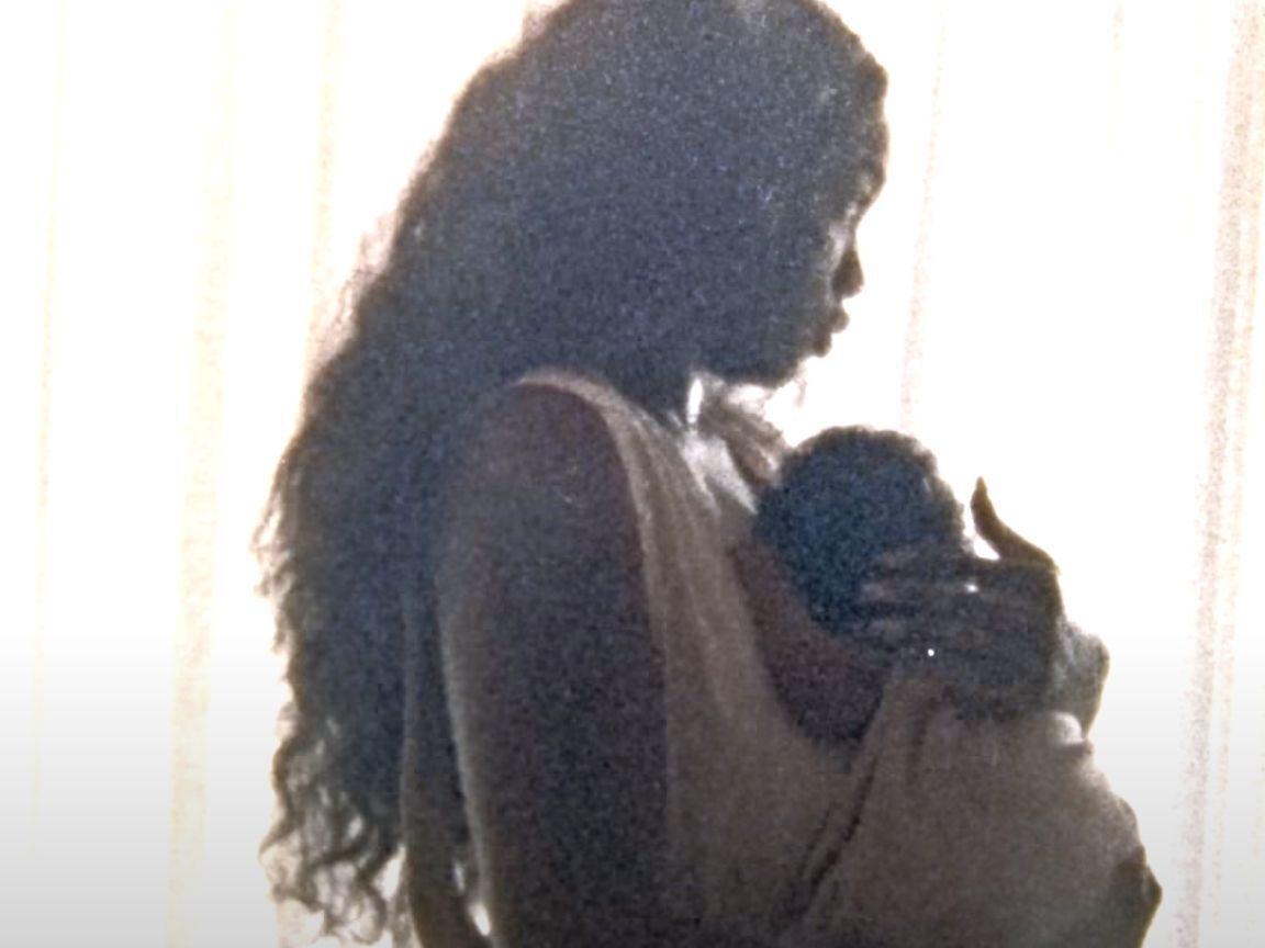 Iza lança clipe em homenagem à filha Nala e fala sobre maternidade