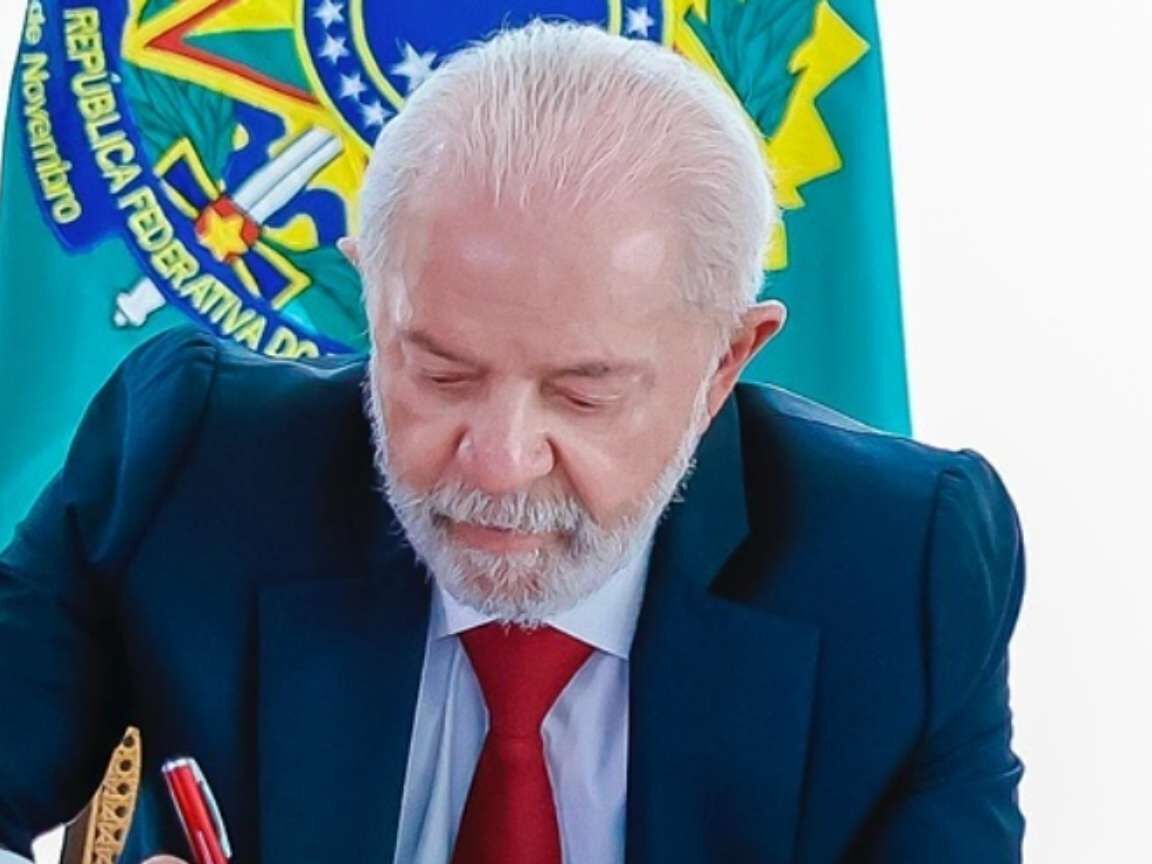 Lula segue internado em recuperação; vidente faz previsões sobre o futuro do presidente