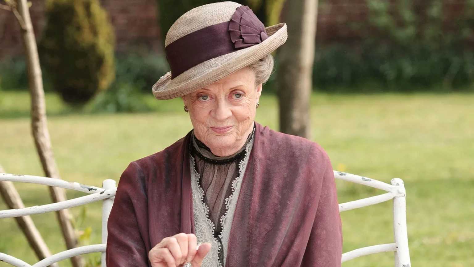 Novo filme de Downton Abbey terá grande homenagem à Maggie Smith