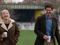 Andrew Garfield e Florence Pugh compartilham momento constrangedor nos bastidores de ‘Todo tempo que temos’