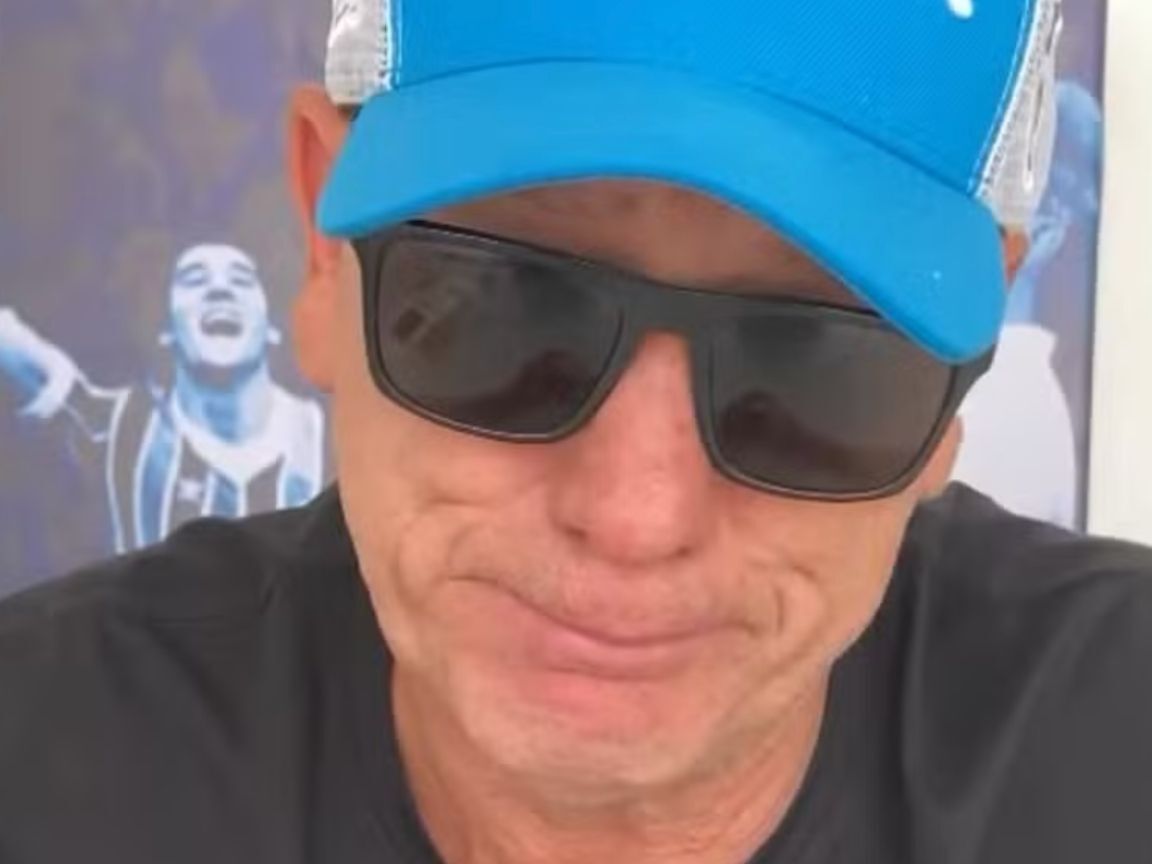 Renato Portaluppi deixa o Grêmio e se emociona em despedida