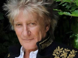 Rod Stewart fez desenhos obscenos em passaportes do McFly e criou confusão na imigração dos EUA