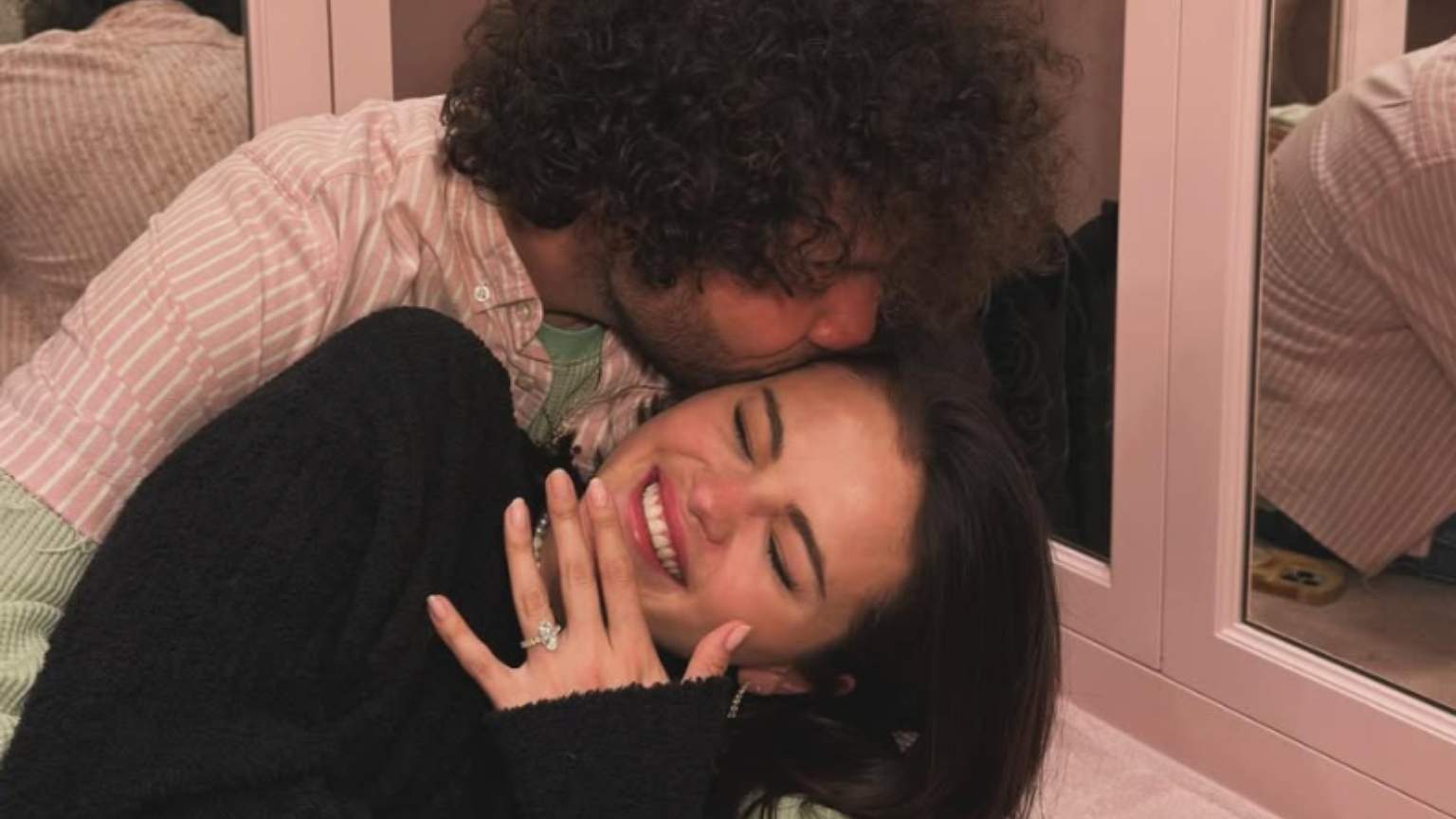 Selena Gomez anuncia noivado, mas atrasou comunicado por causa de Justin Bieber