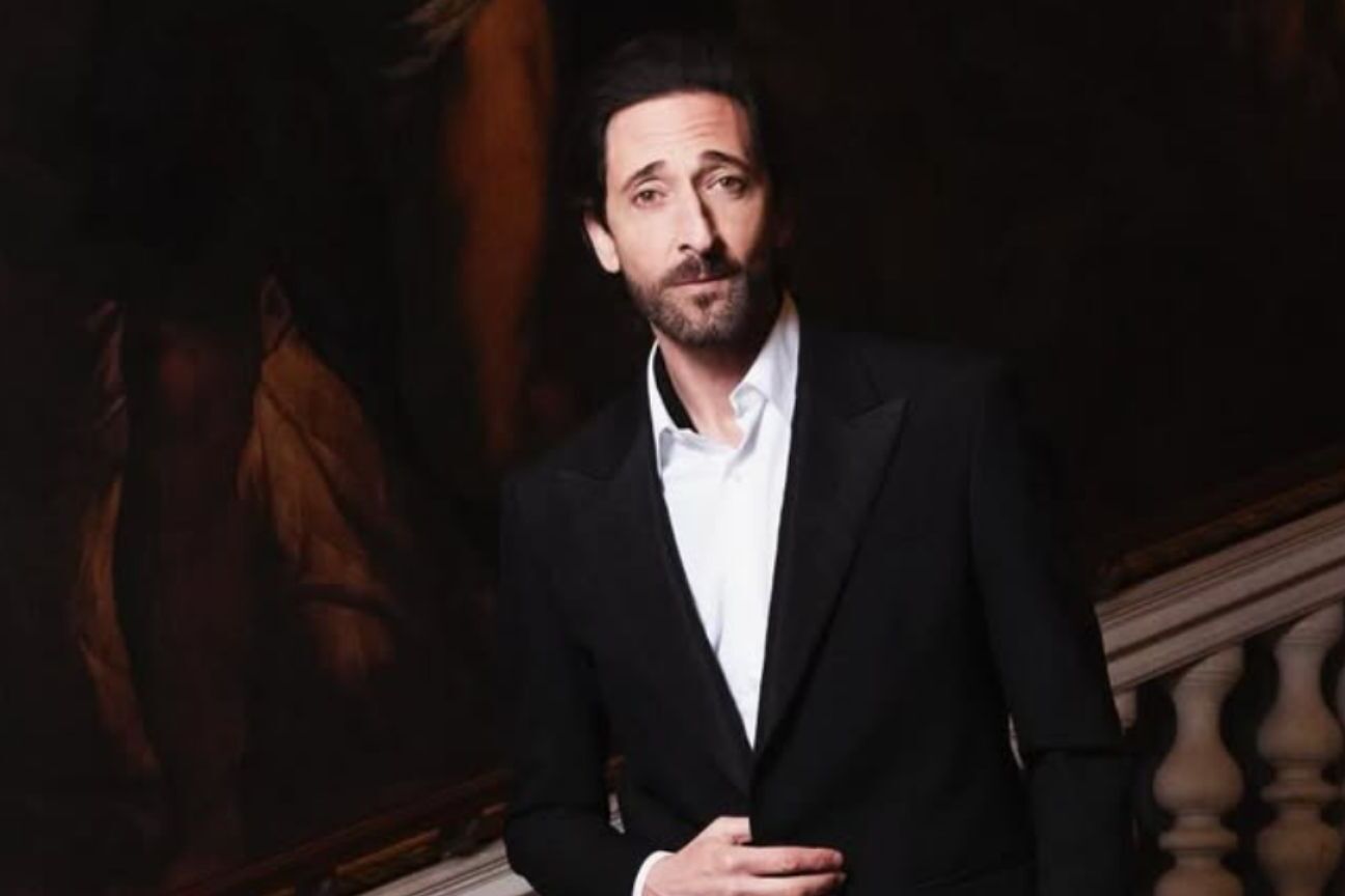 Pais de Adrien Brody roubam a cena no discurso de vitória de Melhor Ator no Globo de Ouro