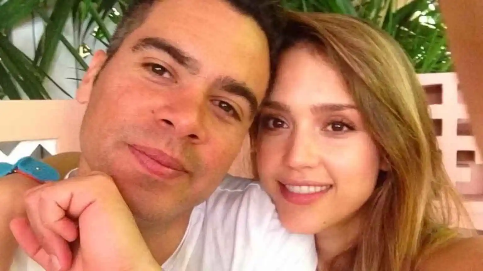 Jessica Alba e Cash Warren se separam após 16 anos de casamento, diz site