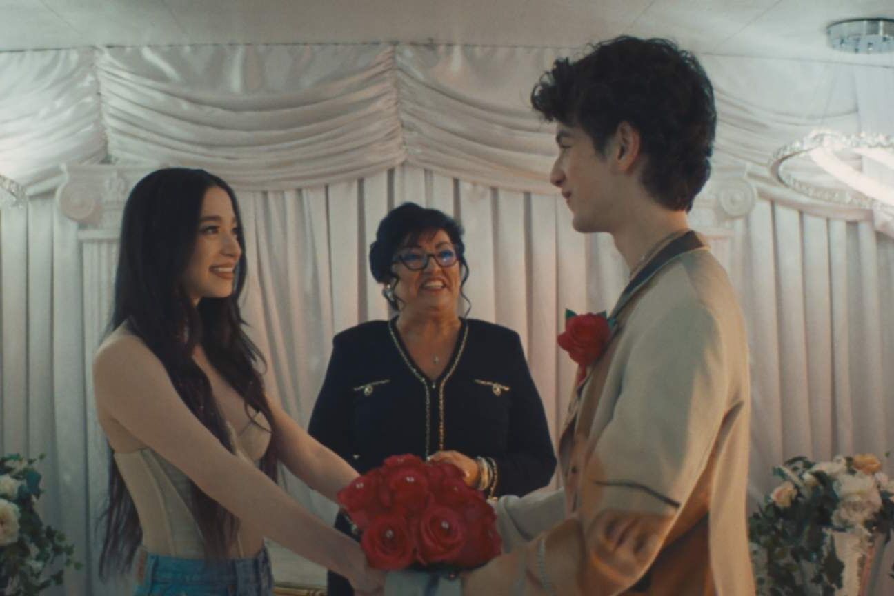 Anora vence o Globo de Ouro de Melhor Roteiro