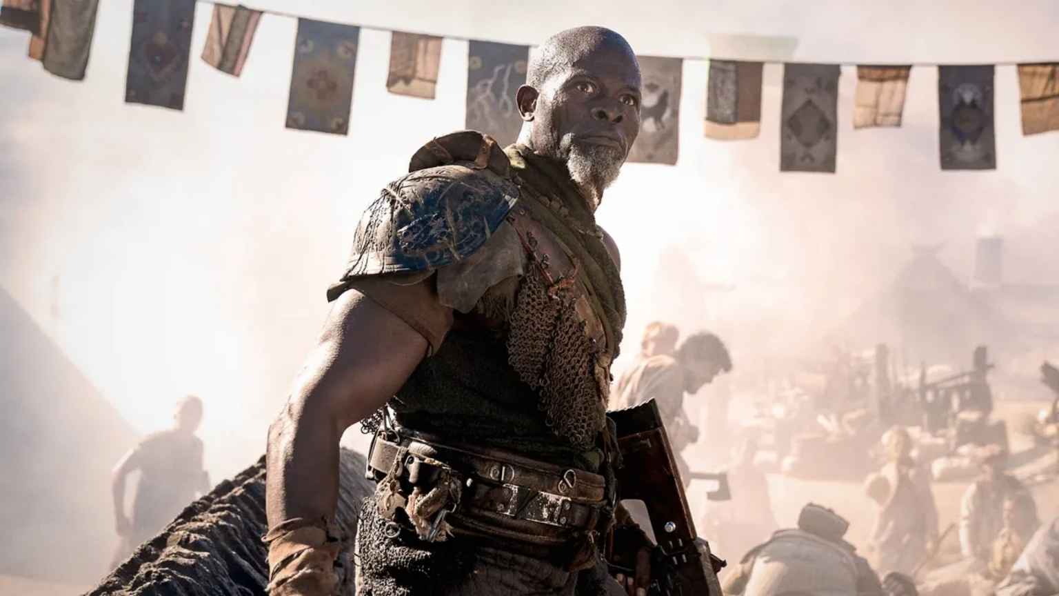Djimon Hounsou, ator de Gladiador, diz que sofre com dificuldades financeiras: 'racismo sistêmico em Hollywood'