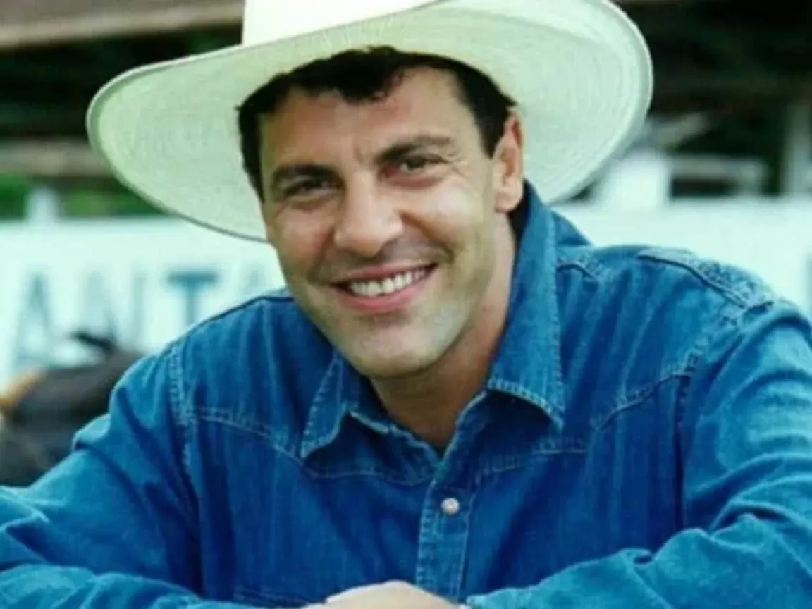 Gerson Brenner segue internado na UTI com pneumonia; quadro é estável