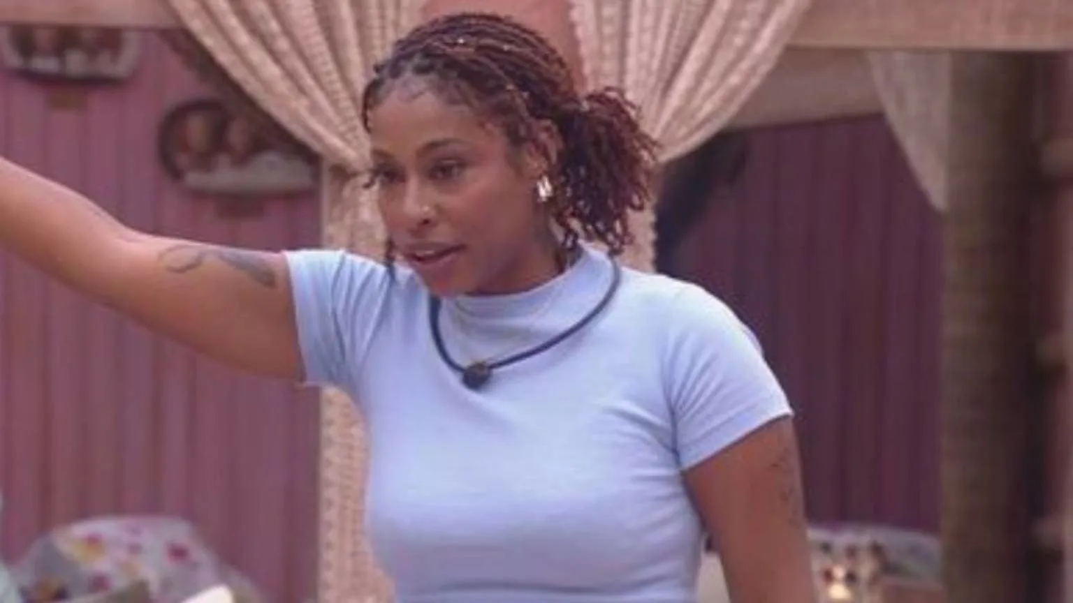 Jogo da Discórdia agita madrugada no BBB 25: Thamiris mira Raissa como alvo no primeiro paredão