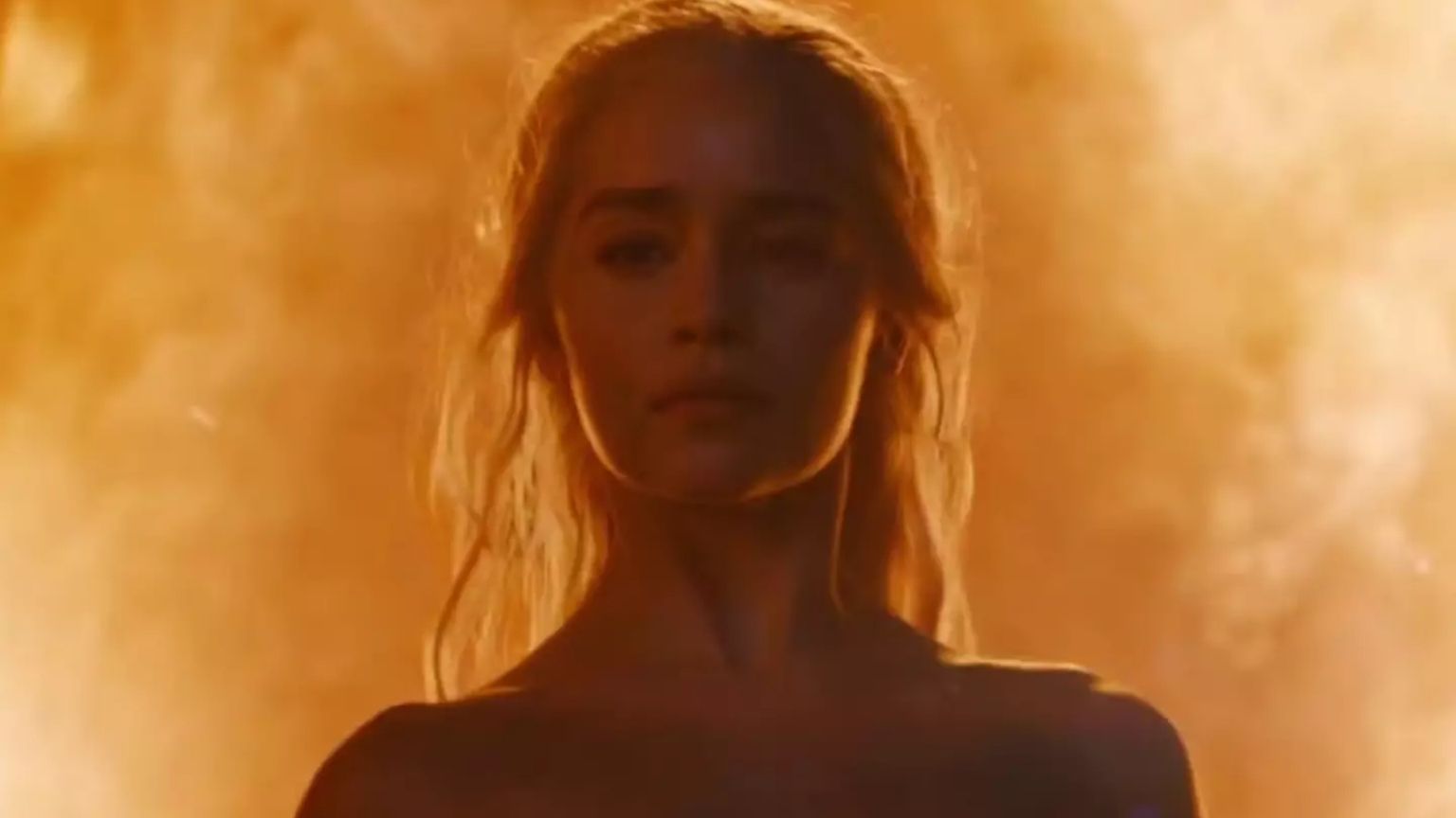 Emilia Clarke revela por que escolheu não usar dublê de corpo em cena de