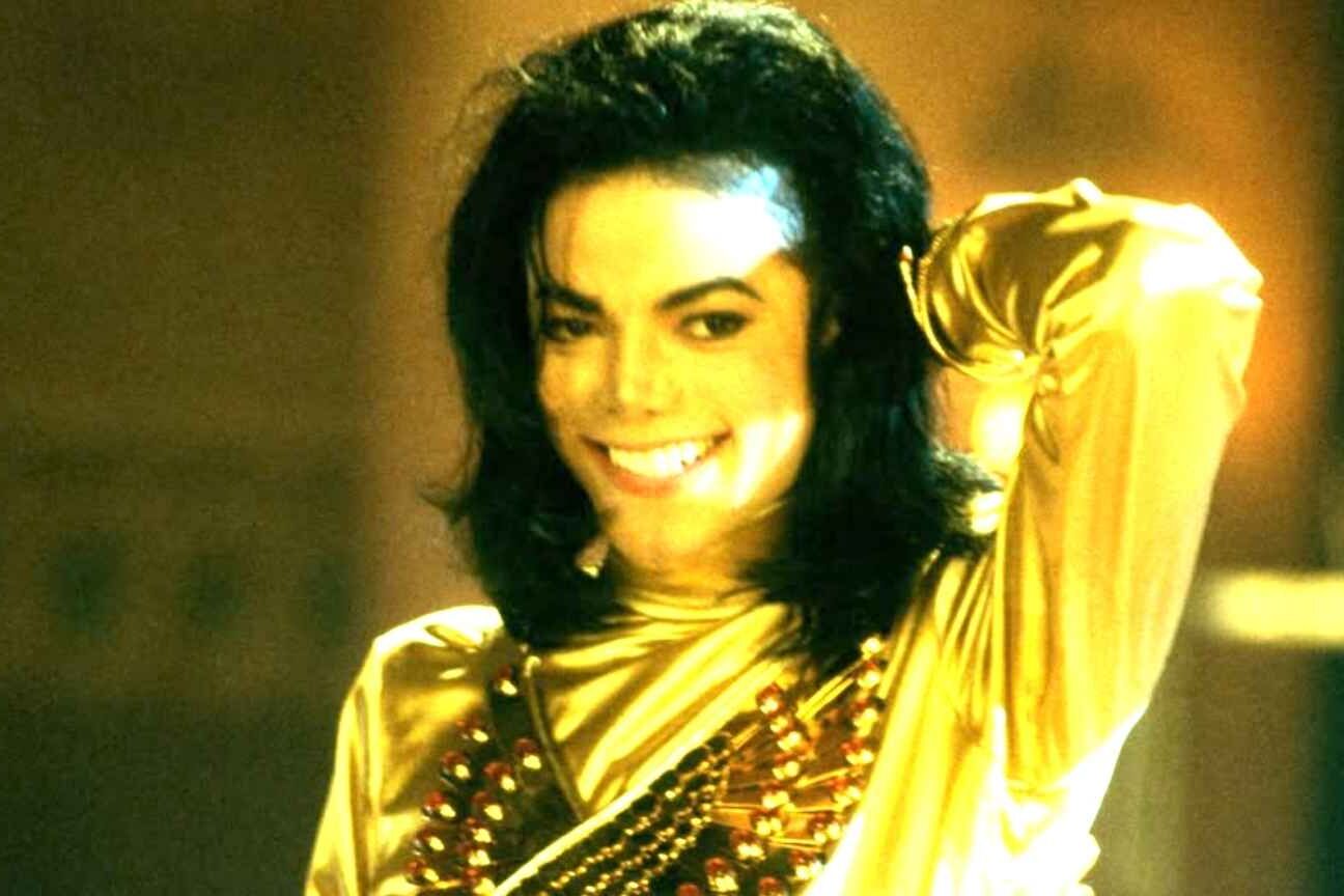Filme sobre Michael Jackson enfrenta problemas legais e pode ser adiado por causa de refilmagens
