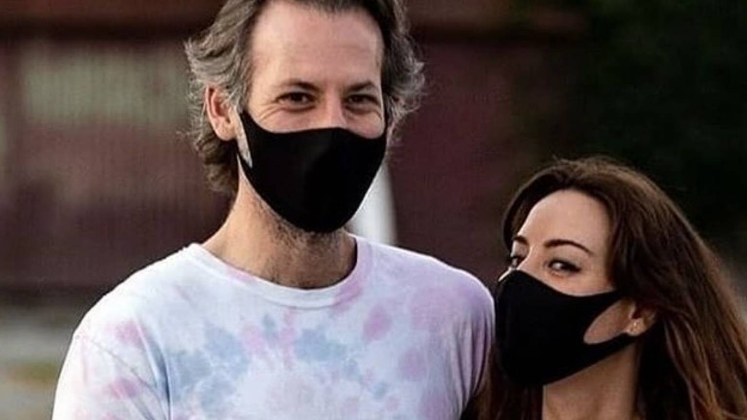 Morre Jeff Baena, cineasta, roteirista e marido de Aubrey Plaza