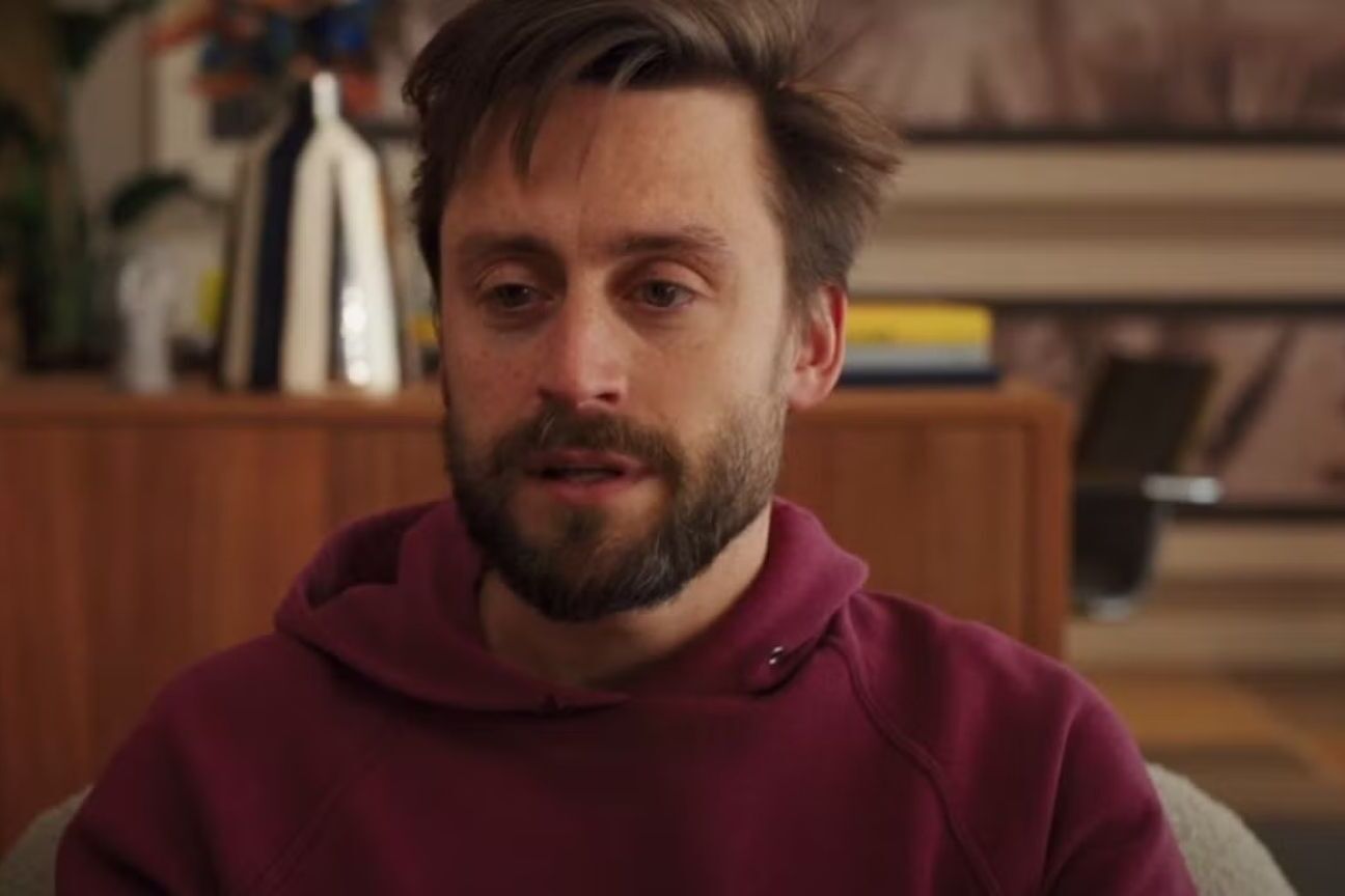 Kieran Culkin é o Melhor Ator Coadjuvante no Globo de Ouro 2025 por A Verdadeira Dor