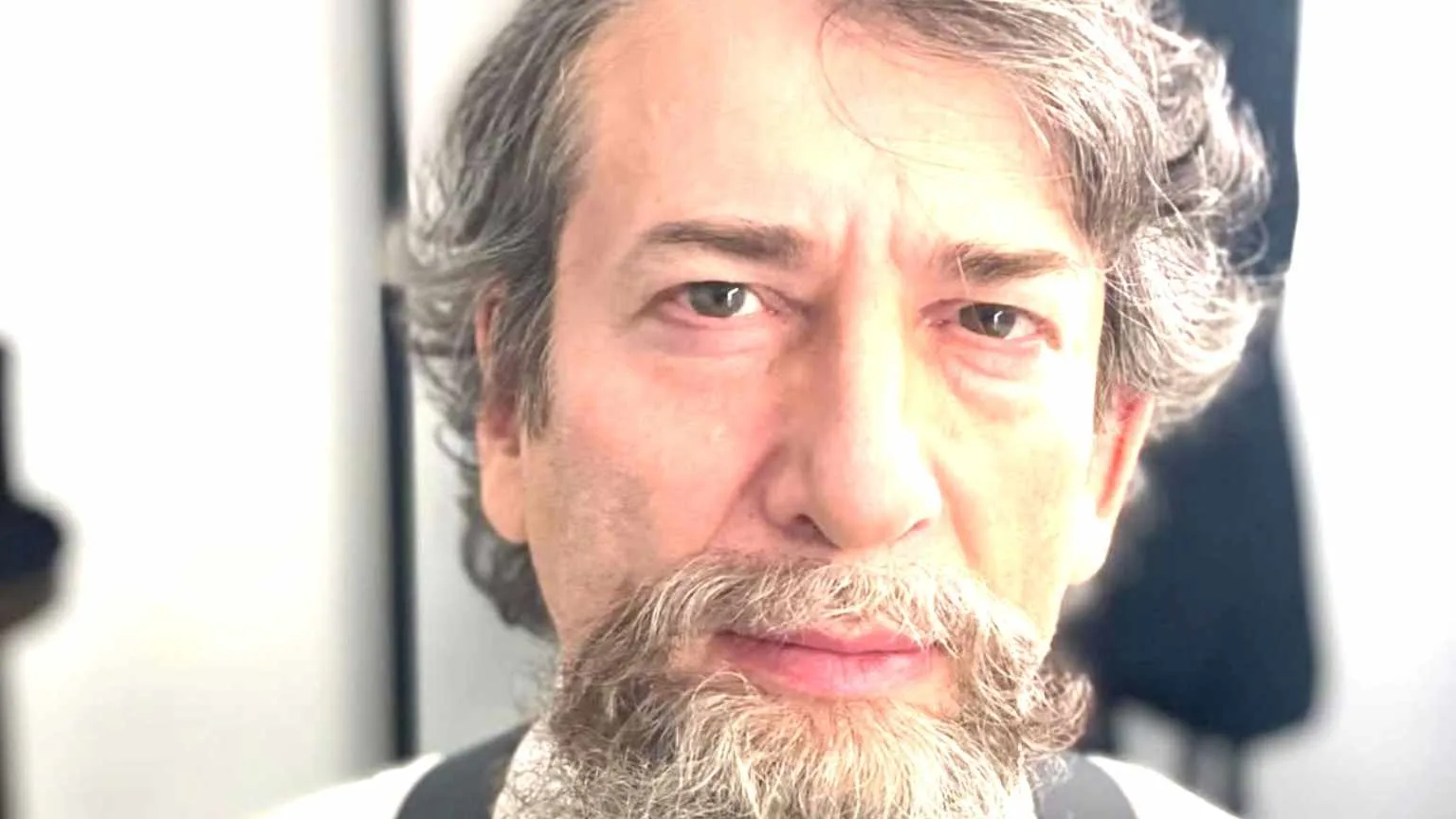 Novas revelações aprofundam acusações de abuso sexual contra Neil Gaiman