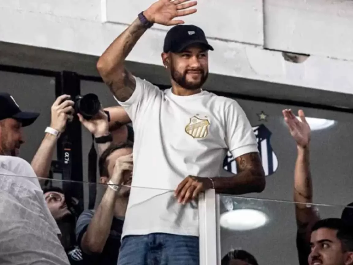 Neymar reflete sobre voltar ao futebol brasileiro