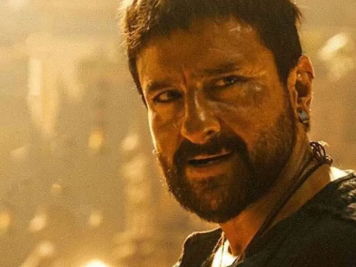 Saif Ali Khan, astro de Bollywood, passa por cirurgia após ser esfaqueado ao ter casa invadida