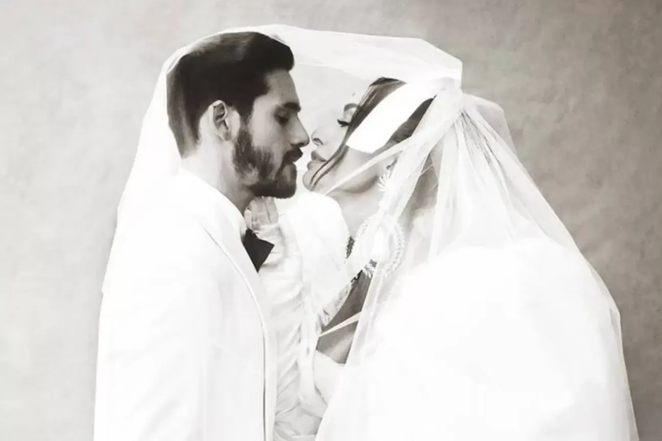 Sabrina Sato compartilha fotos do casamento com Nicolas Prattes e recebe homenagem da mãe