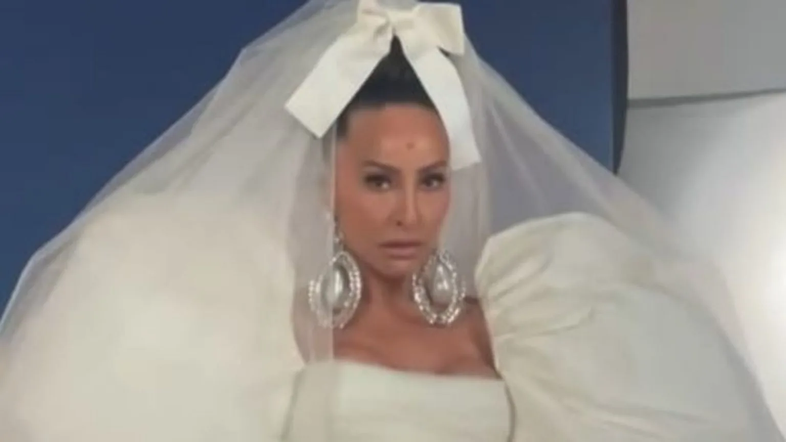 Vestido de noiva de Sabrina Sato para o casamento com Nicolas Prattes é revelado