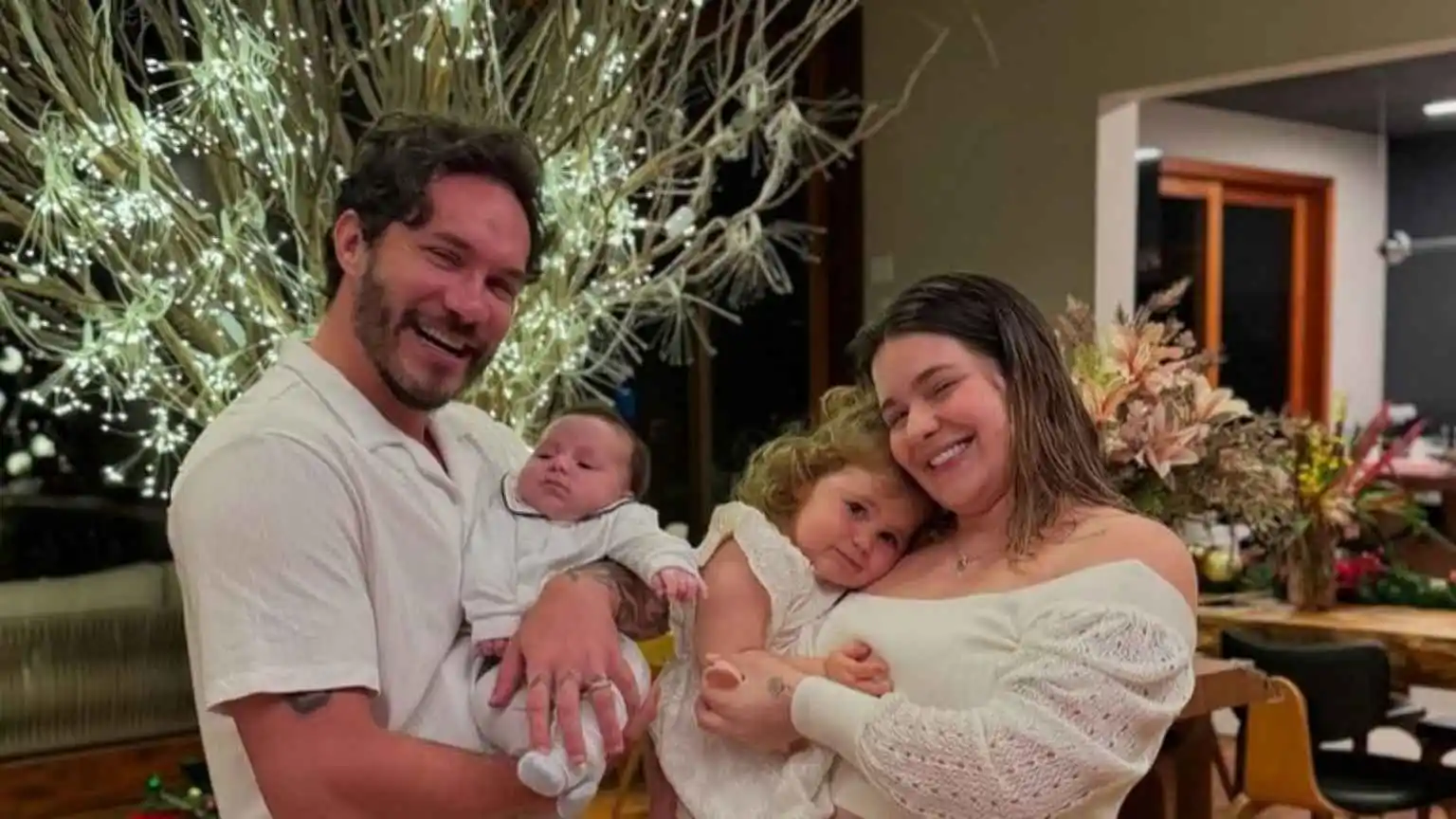 Eliezer celebra decisão de Viih Tube de usar DIU como método contraceptivo