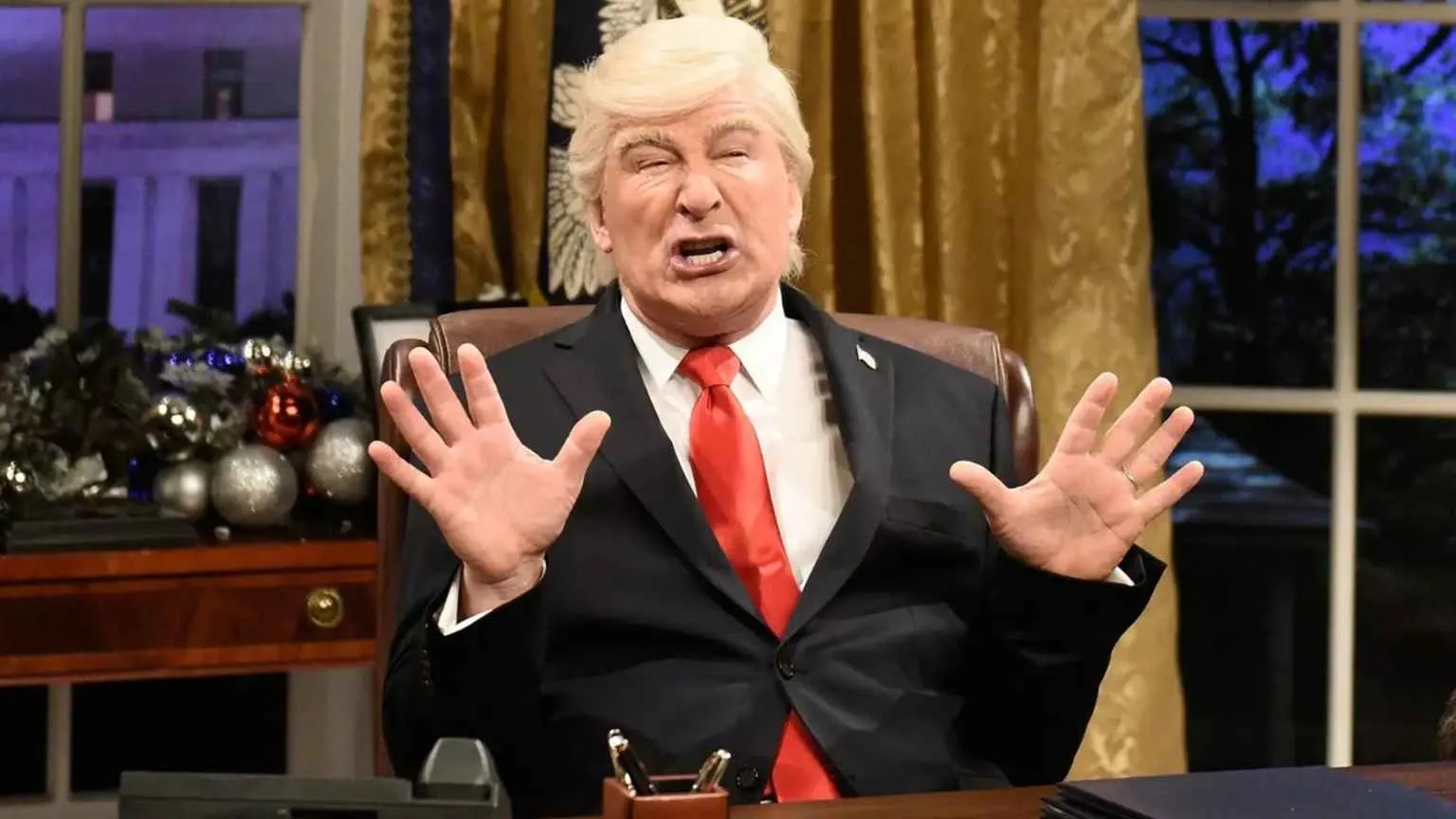 Alec Baldwin ameaça comediante após provocações sobre o caso