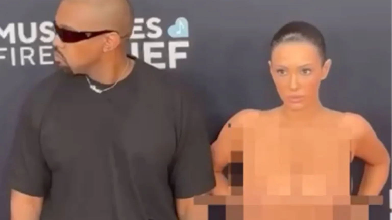 Bianca Censori vira referência estética e impulsiona busca por cirurgias plásticas