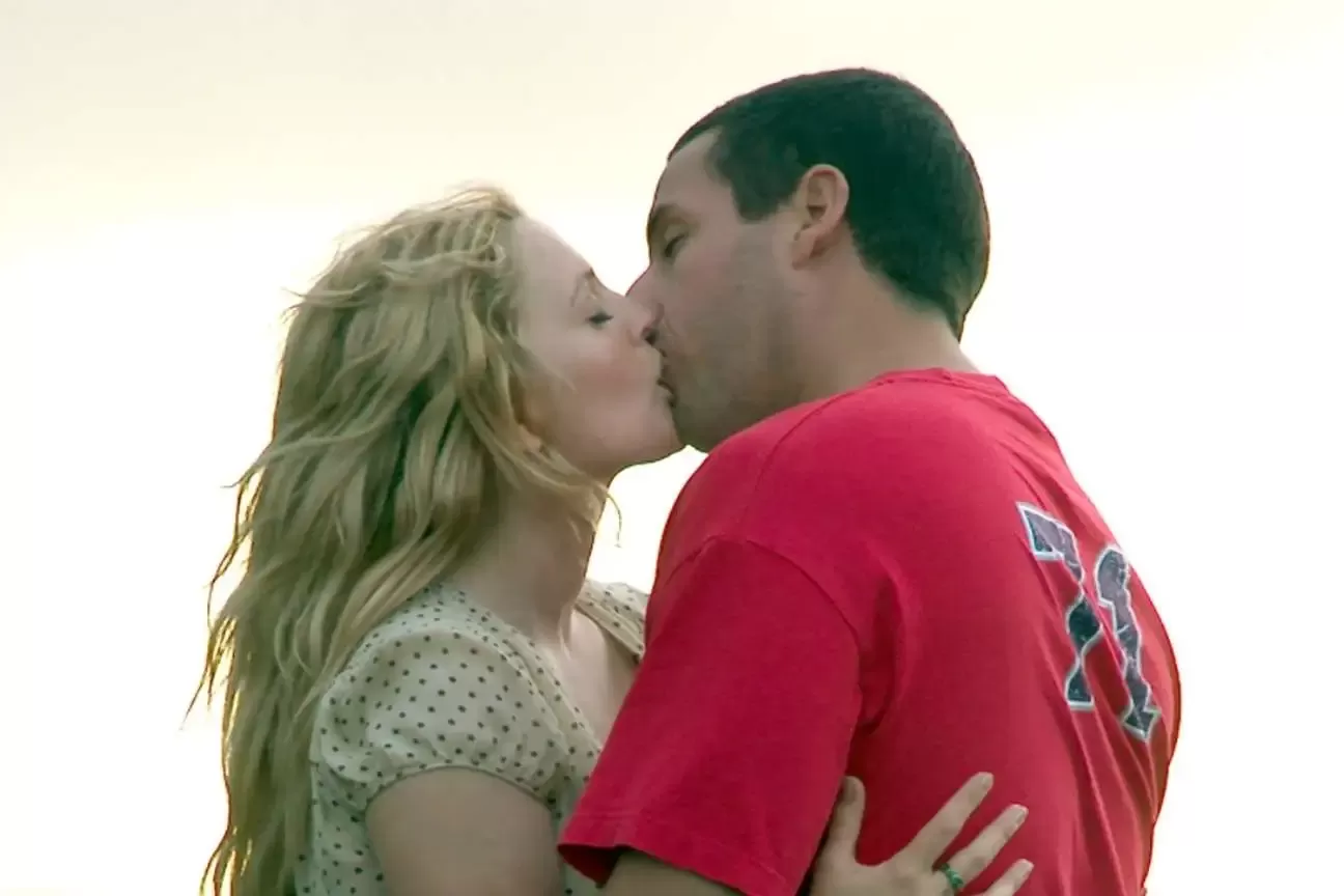Drew Barrymore diz que o melhor beijo de 'cinema' que já deu foi com Adam Sandler