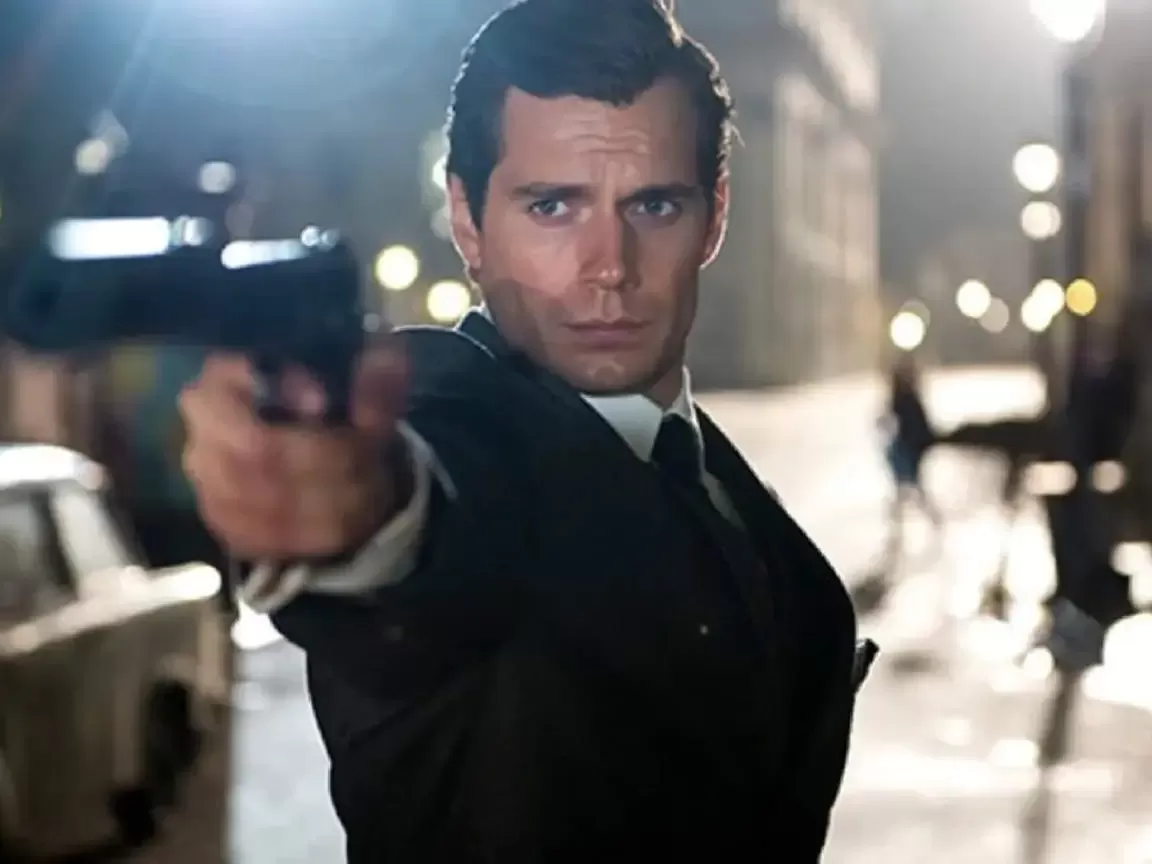 Teste de Henry Cavill para James Bond é divulgada e impressiona fãs