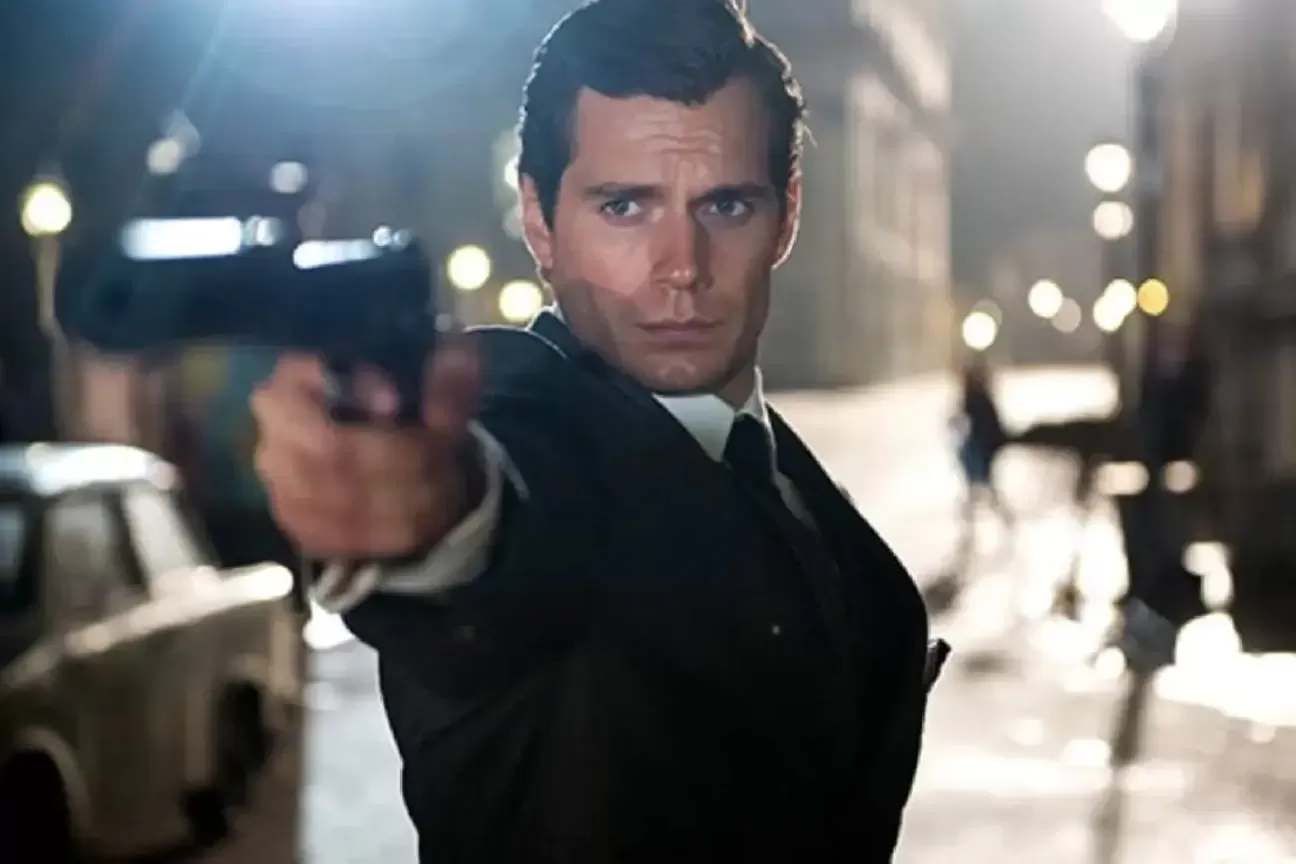 Teste de Henry Cavill para James Bond é divulgada e impressiona fãs