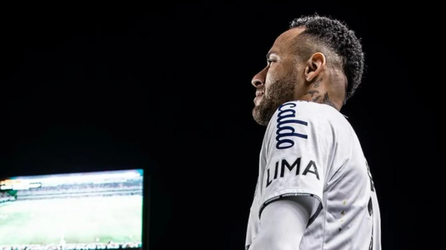 Neymar Jr. faz sua reestreia no Santos e agita torcedores com novo lar na Baixada Santista