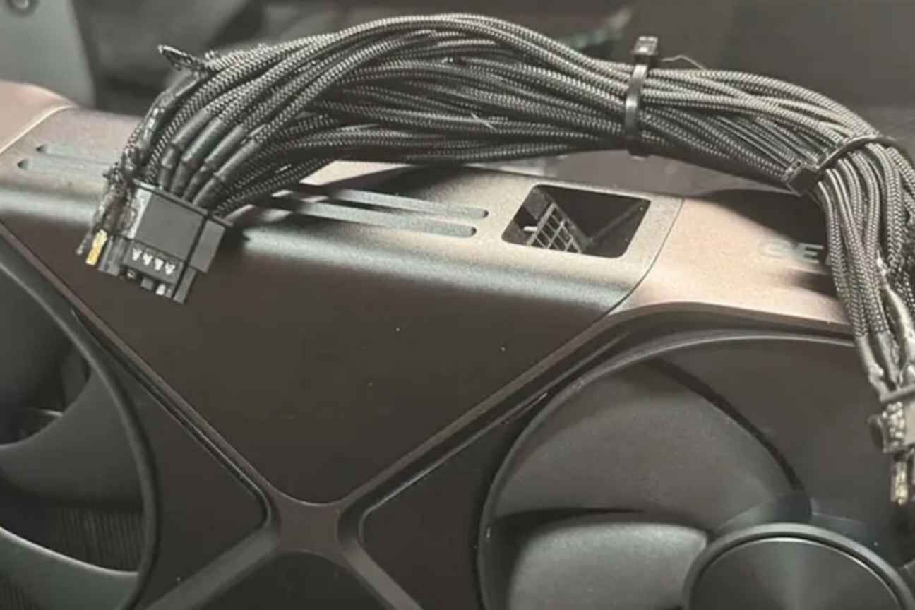 Usuários da RTX 5090 relatam conectores derretidos ao usar cabos de terceiros