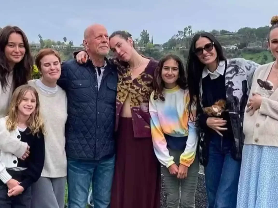 Demi Moore lamenta derrota no Oscar por Bruce Willis, diz fonte