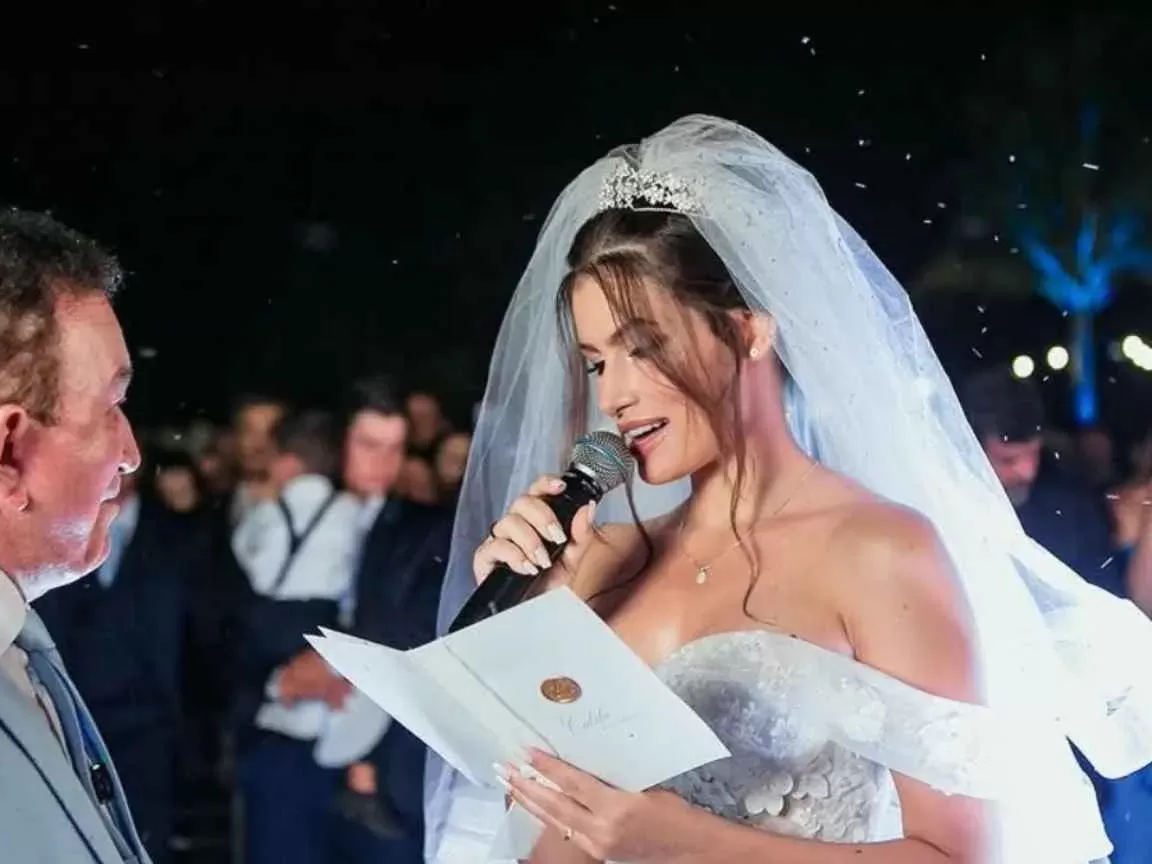 Calita Franciele nega gravidez após casamento luxuoso com Amado Batista