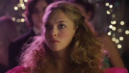 Amanda Seyfried defende 