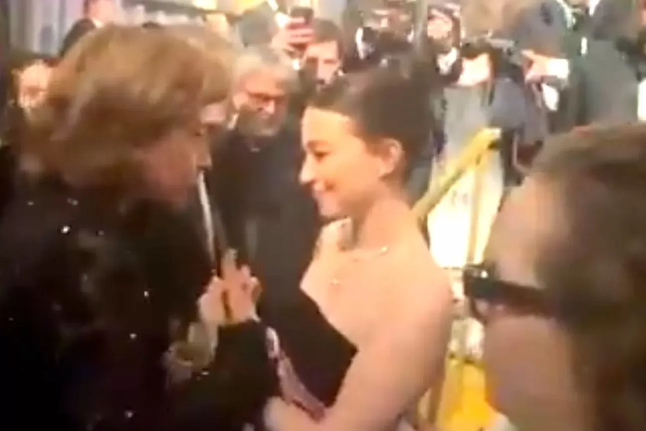 Mikey Madison revela encontro emocionante com Fernanda Torres após vitória no Oscar 2025