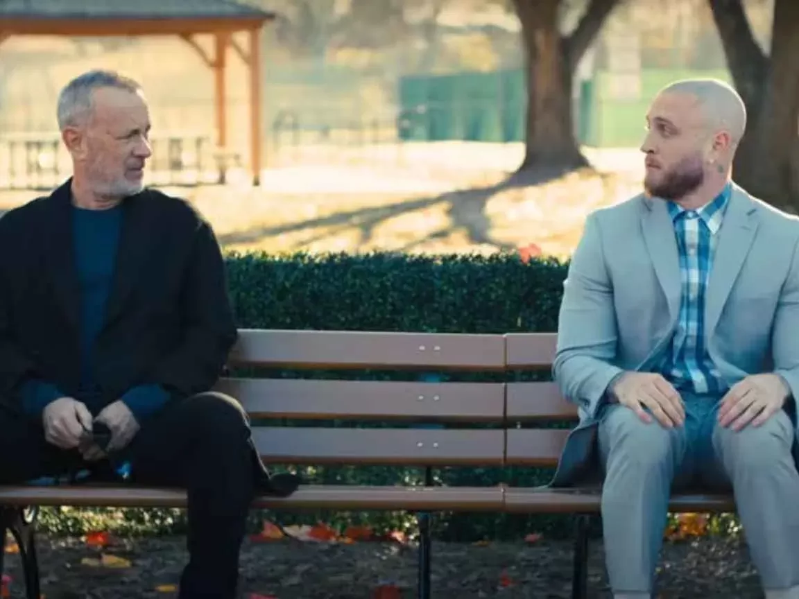 Chet Hanks, filho de Tom Hanks, lança clipe inspirado em Forrest Gump e recebe críticas