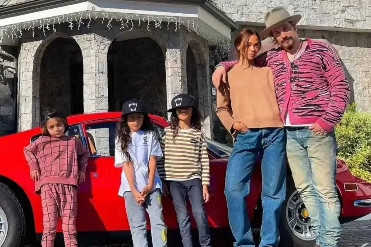 Após vitória no Oscar, Zoe Saldaña anuncia pausa na carreira para focar na família