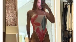 Thaís Vasconcellos exibe corpo sarado após perder 40 kg e brinca sobre quadríceps em selfie