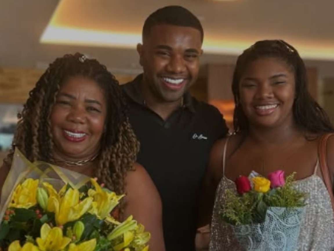 Mãe de Davi Brito comenta condução do filho à delegacia por suspeita de embriaguez: 'Está com a cabeça quente'