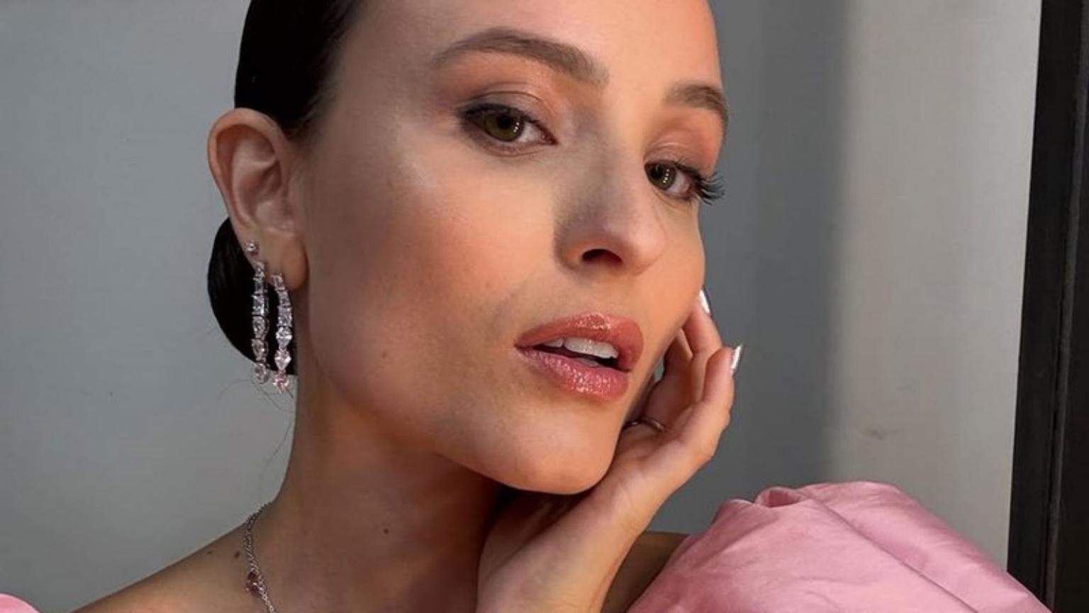 Larissa Manoela alerta pais de pets após susto com sua cachorrinha: 'Ficamos muito sensibilizados'