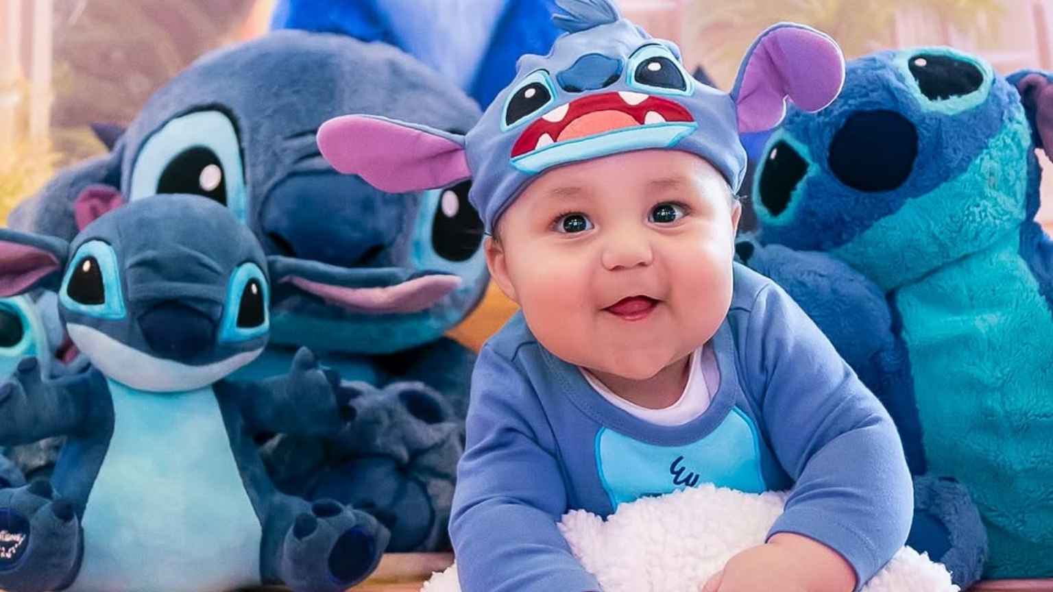 Ravi, filho de Viih Tube e Eliezer, encanta seguidores com ensaio de mesversário vestido de Stitch