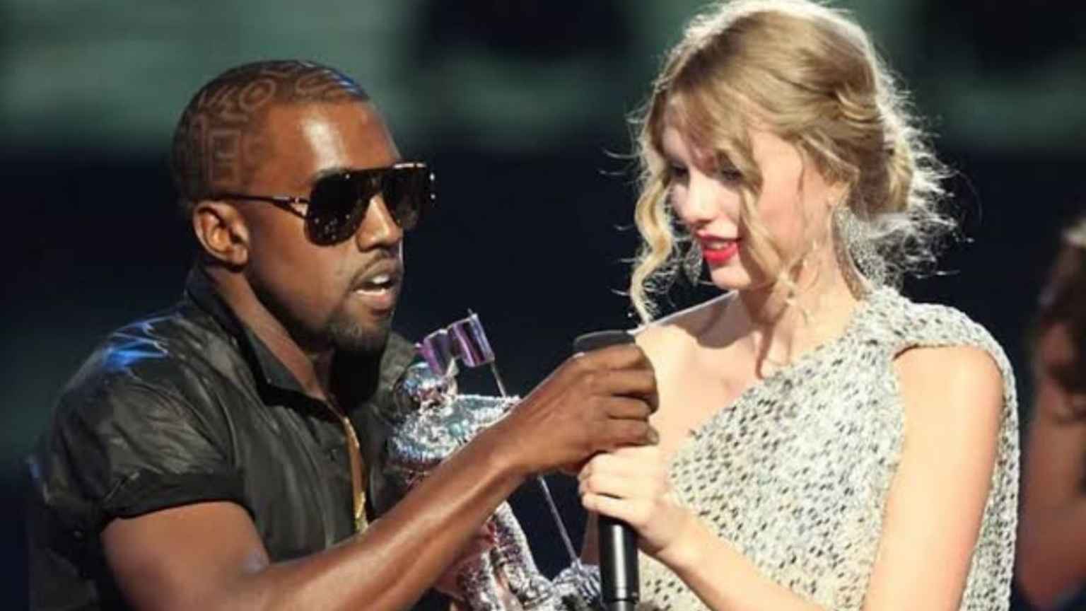 Kanye West culpa Taylor Swift por nunca ter se apresentado no Super Bowl e reacende polêmicas