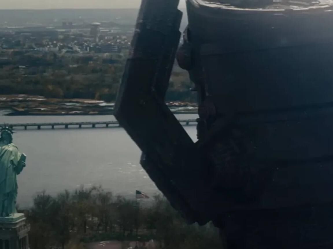 Galactus: Ator de Quarteto Fantástico revela preparo bizarro com túneis e prédios para viver vilão