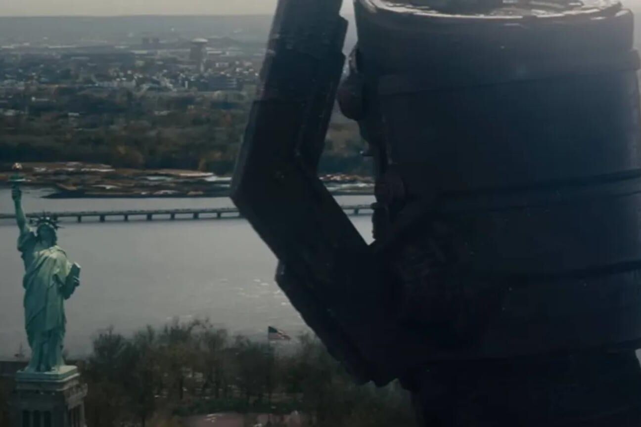 Galactus: Ator de Quarteto Fantástico revela preparo bizarro com túneis e prédios para viver vilão