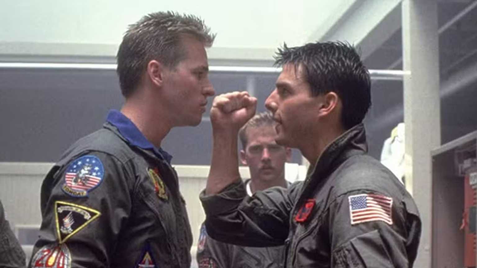 Tom Cruise se emociona com morte de Val Kilmer e prepara homenagem discreta ao amigo